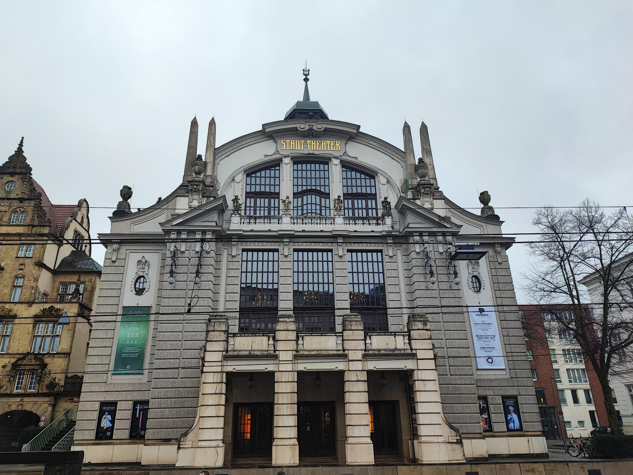 Kleiner Mann – was nun? Premiere am Theater Bielefeld